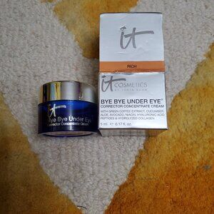 IT Cosmetics Bye Bye Under Eye Concealer in Rich